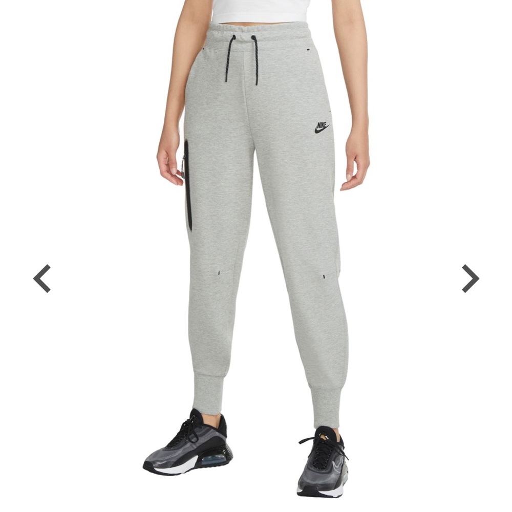 Nike tech fleece women's jogger